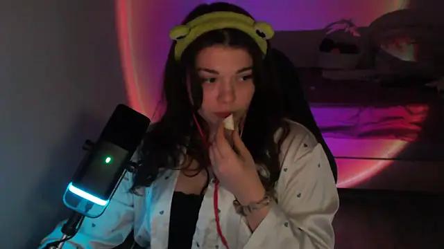 helengilmor online show from 02/26/26, 05:24