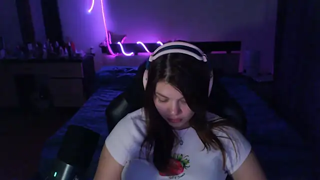 helengilmor online show from 11/11/25, 05:30