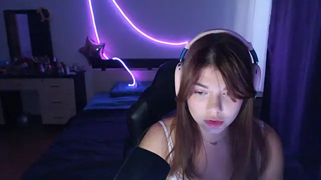 helengilmor online show from 10/02/25, 05:44