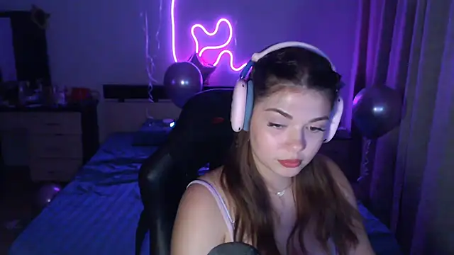 helengilmor online show from 09/09/25, 04:05