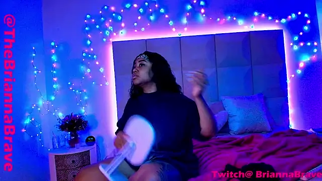 BriannaBrave online show from 11/07/25, 02:49