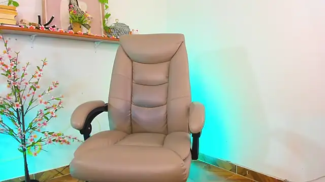 Chanelll Taylorr  online show from 04/01/26, 06:59