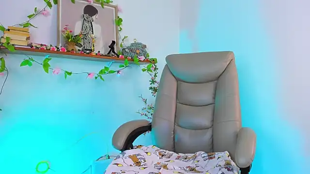 Chanelll Taylorr  online show from 02/20/26, 01:13