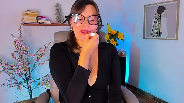 Snapshot of Chanelll_Taylorr_ chatting on 06/15/26, 05:45 Chanelll Taylorr online show from 06/15/26, 05:45
