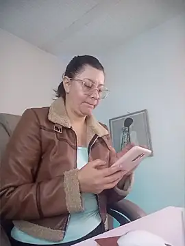 Snapshot of Chanelll_Taylorr_ chatting on 06/27/26, 12:22 Chanelll Taylorr online show from 06/27/26, 12:22