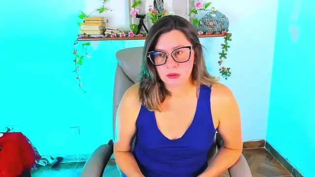 Chanelll Taylorr  online show from 03/05/26, 09:50