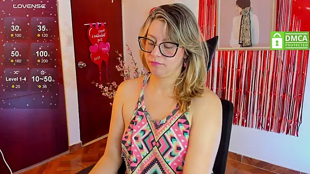Snapshot of Chanelll_Taylorr_ chatting on 02/19/25, 04:22 Chanelll Taylorr online show from 02/19/25, 04:22