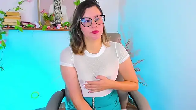 Chanelll Taylorr  online show from 02/06/26, 12:56