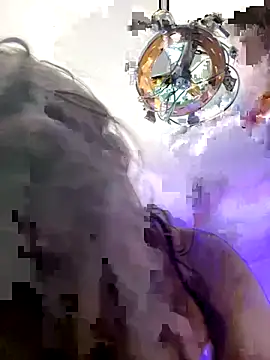 OniricFemme online show from 12/16/25, 01:32