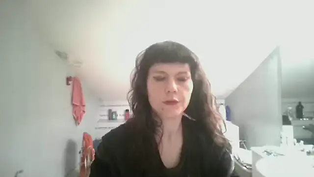 Snapshot of OniricFemme chatting on 03/01/25, 03:10 OniricFemme online show from 03/01/25, 03:10