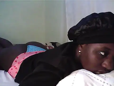 Adaline-Paris online show from 03/25/26, 07:24