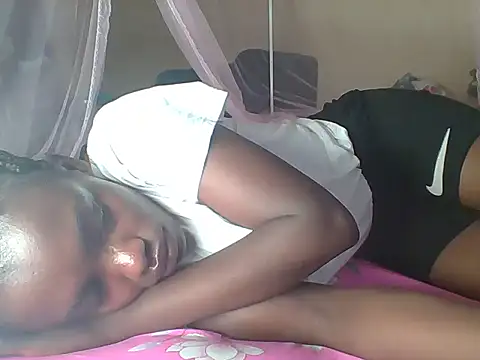 awino001 online show from 09/15/25, 04:46
