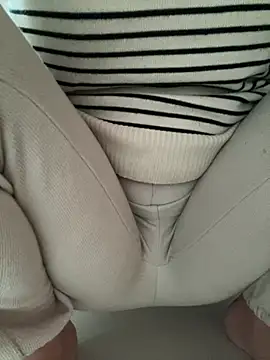 Snapshot of Milk_Mom99 chatting on 03/07/26, 08:10 Milk Mom99 online show from 03/07/26, 08:10