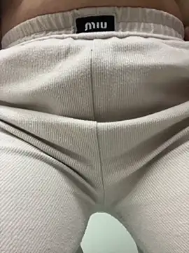 Snapshot of Milk_Mom99 chatting on 11/05/25, 07:11 Milk Mom99 online show from 11/05/25, 07:11