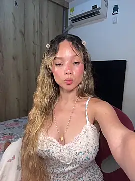 Snapshot of nakary00 chatting on 10/21/25, 11:59 nakary00 online show from 10/21/25, 11:59