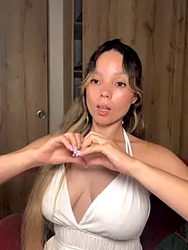 Snapshot of nakary00 chatting on 11/26/25, 02:00 nakary00 online show from 11/26/25, 02:00