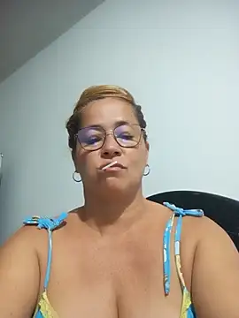 natally ross21 online show from 11/18/25, 02:38