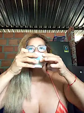 natally ross21 online show from 11/06/25, 01:15