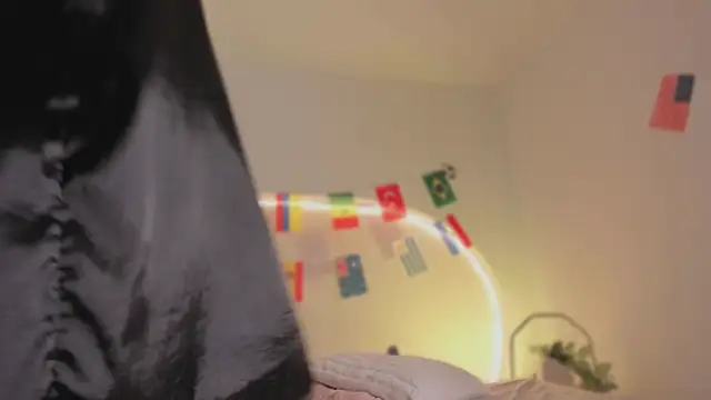katiepeach  online show from 07/15/26, 12:01