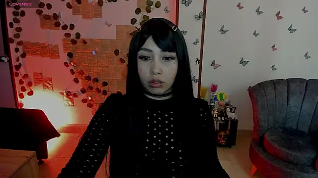 Fiore Sanz  online show from 03/04/26, 03:03