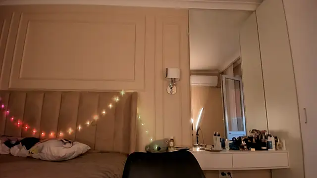 melissa yamazaki online show from 11/25/25, 04:57