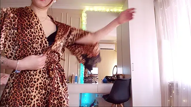 melissa yamazaki online show from 07/13/26, 04:12