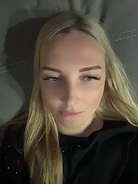 Snapshot of Aleksandrakis chatting on 06/06/26, 04:45 Aleksandrakis online show from 06/06/26, 04:45
