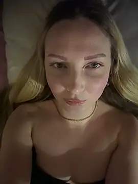 Snapshot of Aleksandrakis chatting on 02/27/26, 09:03 Aleksandrakis online show from 02/27/26, 09:03