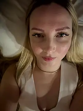 Snapshot of Aleksandrakis chatting on 01/06/26, 10:08 Aleksandrakis online show from 01/06/26, 10:08