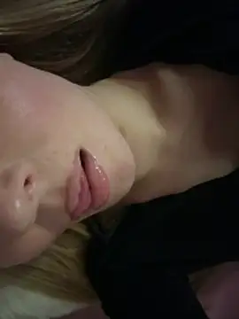 Snapshot of Aleksandrakis chatting on 02/25/26, 04:29 Aleksandrakis online show from 02/25/26, 04:29