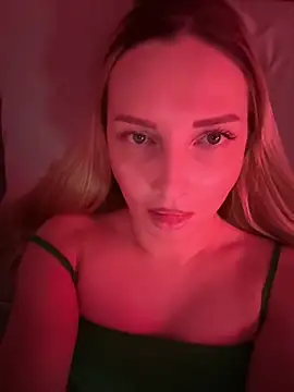 Snapshot of Aleksandrakis chatting on 02/08/26, 03:54 Aleksandrakis online show from 02/08/26, 03:54