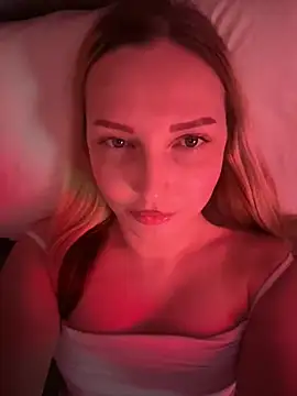 Snapshot of Aleksandrakis chatting on 02/12/26, 05:23 Aleksandrakis online show from 02/12/26, 05:23