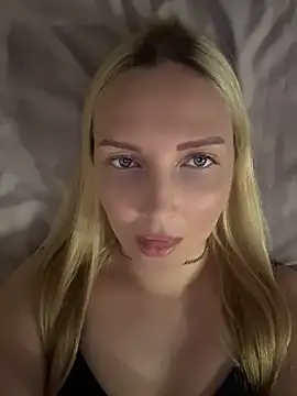 Snapshot of Aleksandrakis chatting on 07/10/26, 01:33 Aleksandrakis online show from 07/10/26, 01:33