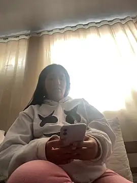 Snapshot of luna_asss chatting on 11/15/25, 05:28 luna asss online show from 11/15/25, 05:28