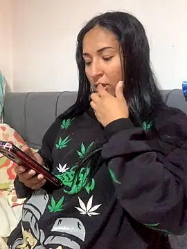 Snapshot of luna_asss chatting on 10/14/25, 02:17 luna asss online show from 10/14/25, 02:17