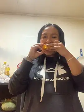 Snapshot of luna_asss chatting on 09/17/25, 03:36 luna asss online show from 09/17/25, 03:36