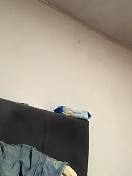 Snapshot of luna_asss chatting on 10/21/25, 03:44 luna asss online show from 10/21/25, 03:44