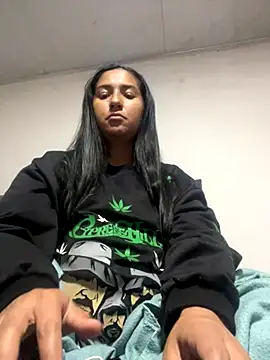 Snapshot of luna_asss chatting on 11/11/25, 05:52 luna asss online show from 11/11/25, 05:52