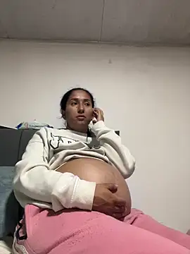 Snapshot of luna_asss chatting on 11/13/25, 08:02 luna asss online show from 11/13/25, 08:02