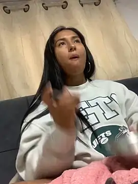 Snapshot of luna_asss chatting on 09/24/25, 01:39 luna asss online show from 09/24/25, 01:39