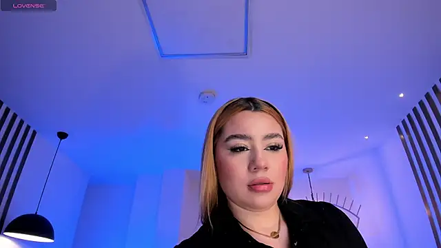 SamanthaKlein  online show from 12/05/25, 02:00