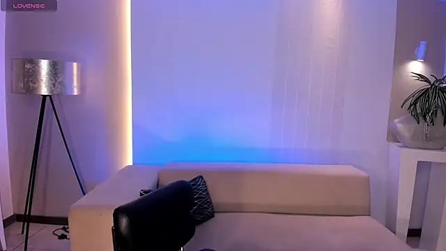 SamanthaKlein  online show from 10/27/25, 01:50