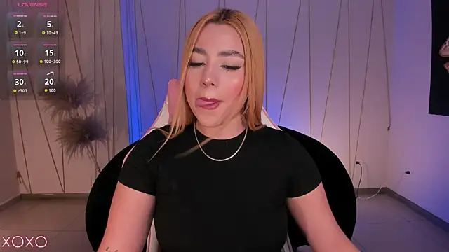 SamanthaKlein  online show from 11/21/25, 01:04