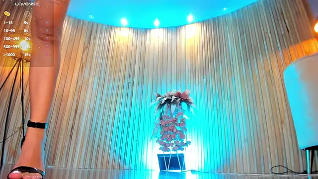 VictoriaMilan  online show from 02/12/25, 12:37