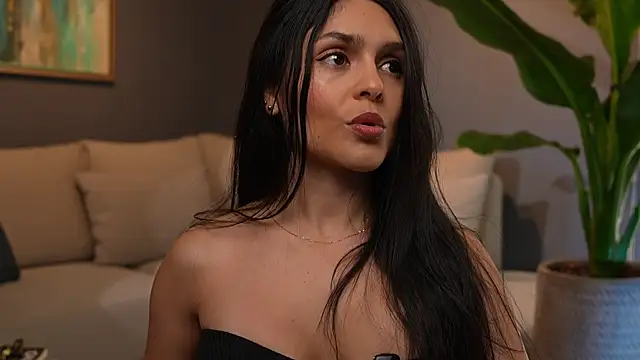 Danna-Saenz online show from 06/24/26, 07:22