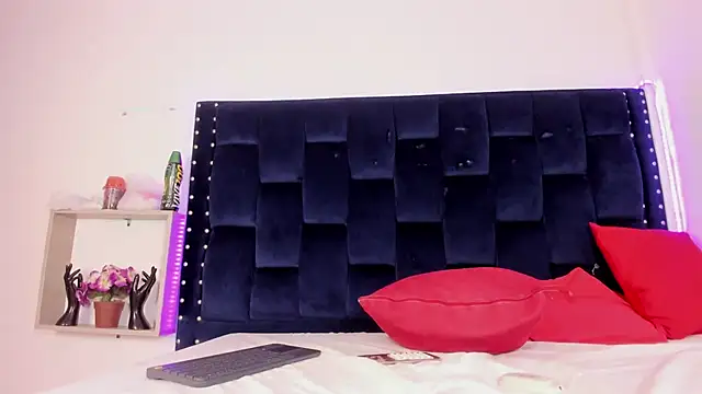 Kim Baker1 online show from 11/26/25, 07:58