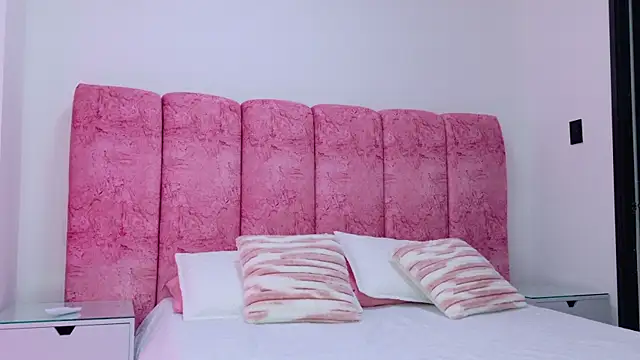 kendal rossi online show from 12/22/25, 11:54