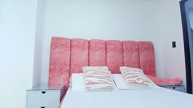 Snapshot of kendal_rossi chatting on 11/14/25, 11:58 kendal rossi online show from 11/14/25, 11:58