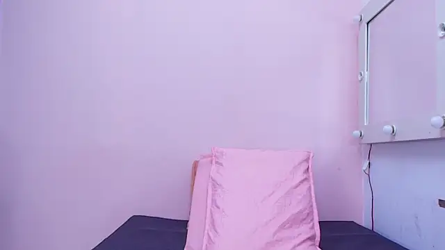 Snapshot of kendal_rossi chatting on 09/16/25, 11:55 kendal rossi online show from 09/16/25, 11:55