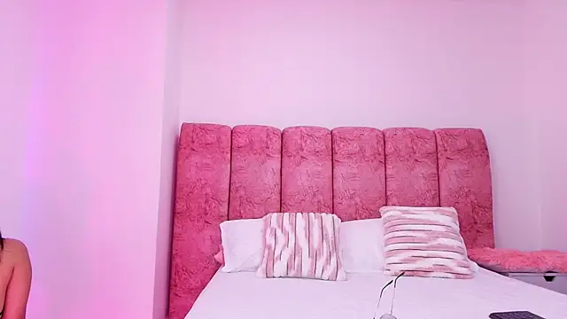 Snapshot of kendal_rossi chatting on 11/10/25, 11:59 kendal rossi online show from 11/10/25, 11:59